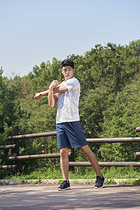 贝林厄姆社媒晒与卡雷拉斯合照：祝贺兄弟取得皇马生涯首球！