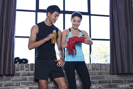 记者：亚马尔竟敢说皇马靠偷窃取胜，卡瓦哈尔说他话多已经很克制