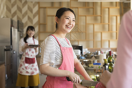 三十几岁度假厨艺学校女人做饭图片