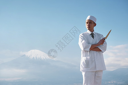 旅途三十几岁手工艺人cookfujisanjapanportrait图片