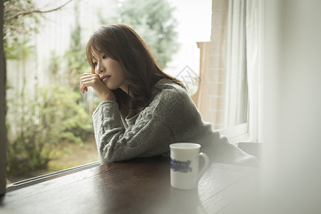 青春年轻女孩女茶时间图片