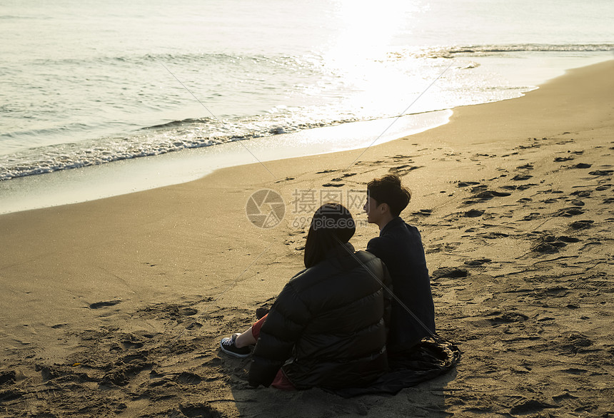 亚洲人女孩假期夫妻海岸图片