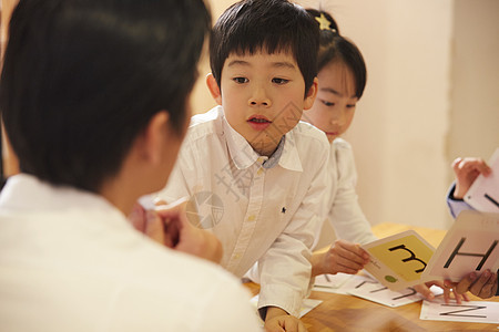 教幼儿园儿童男儿童英语课堂图片