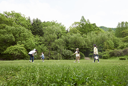 这球精彩！卢克曼小角度爆射上角得手，亚特兰大扳平米兰