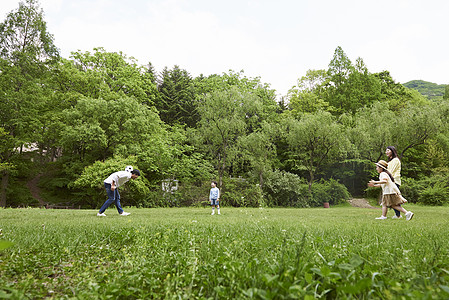 拉菲尼亚：我和亚马尔之间不存在竞争关系，非常愿意在巴萨退役