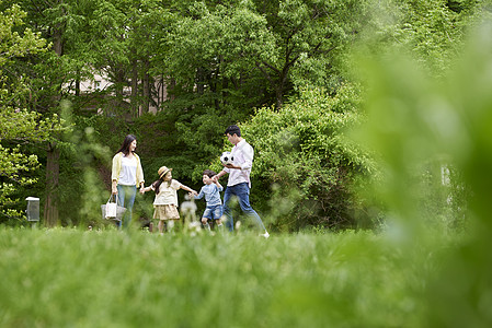 马尔基尼奥斯：拜仁组织严密身体对抗出色，我们没能找到节奏