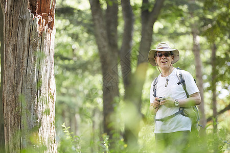 错失单刀！萨卡单刀机会想搓射远角，被门将扑出
