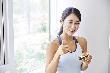 足协公告：由专家组进行初选+面试，经慎重研究决定聘任邵佳一