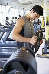 凯恩：我们统治上半场本可能进4个球 下半场全职防守？我还算享受