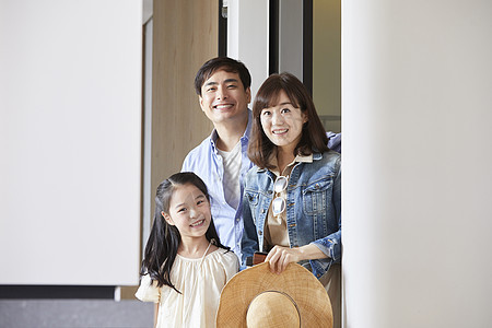 颤振判断强烈的感情旅行家庭爸爸妈妈女儿韩国人图片