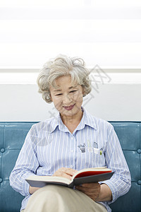 客厅分庭律师亚洲人生活女人老人韩国人图片