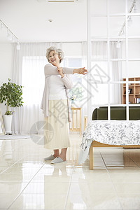 卧室神谕成人生活女人老人韩国人臂高清图片素材