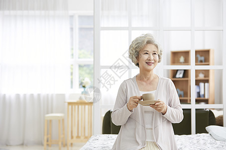 气态的气体质幸福书架生活女人老人韩国人背景图片