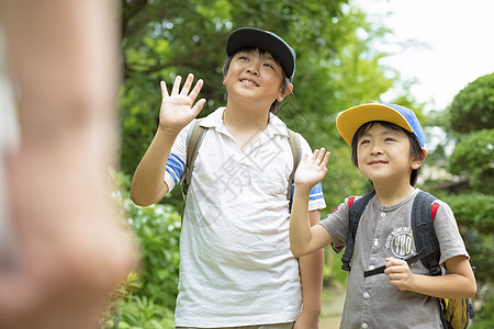 胸像护送拜拜男孩在暑假图片