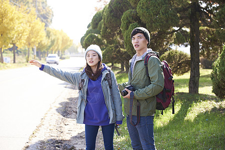 费耶诺德19岁后卫雷德谈与拜仁传闻：队友都开始用德语跟我说话