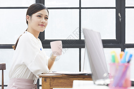 韩国女生女白领居家休闲办公背景