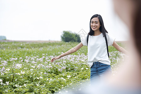 农场的女高中生图片