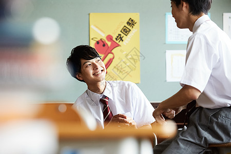 女士男人同学高中生的学校生活时间图片