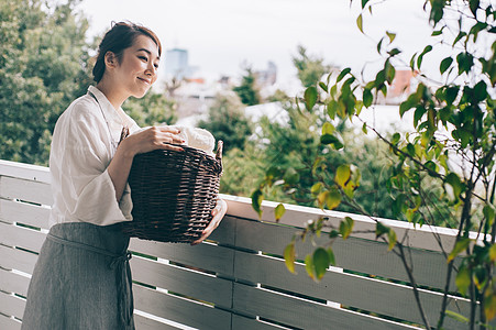 做家务的成熟女人图片