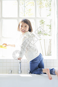 洗涤助理家政儿童女孩生活方式家务图片