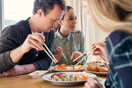 寿司盘日本食品白人复制空间外国人入境日本烹饪班餐背景