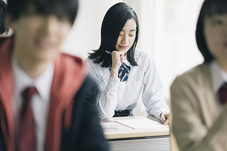 人类制服教室高中生学习补习班预备学校图片