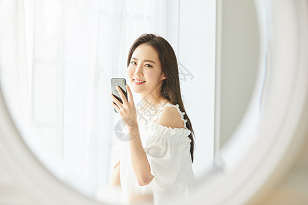智能手机韩国人年轻女子女生活方式图片