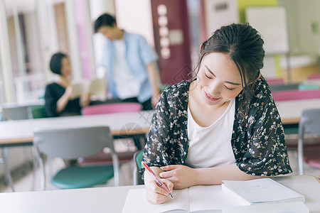 书人物校园女大学生学习摄影合作keisenjogakuen大学图片