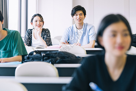 男人们异夫妇欢闹男女大学生学习摄影合作keisenjogakuen大学图片