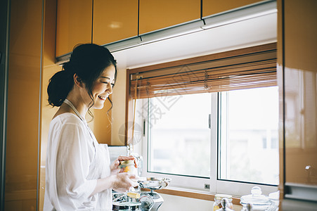 家庭主妇的生活方式图片