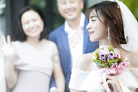 父母参加女儿婚礼图片