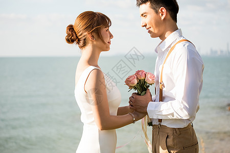 二十几岁太阳光结婚礼服浪漫度假婚礼图片