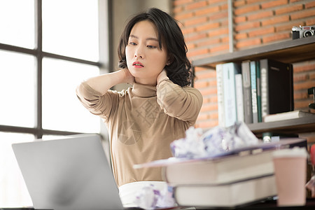 疲惫苦恼的商务女性图片