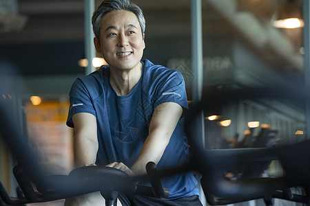 什琴斯尼单场9扑救！TA：皇马教练组成员表示，本来能进巴萨7个球