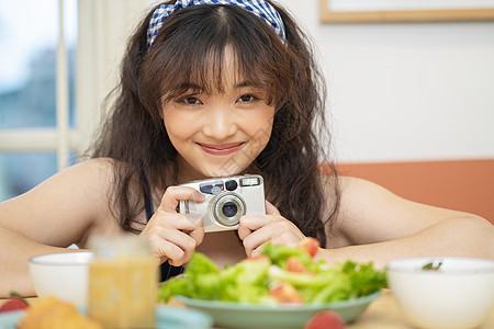 可爱的居家女孩肖像图片