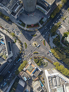 俯拍南京新街口十字交叉路口图片