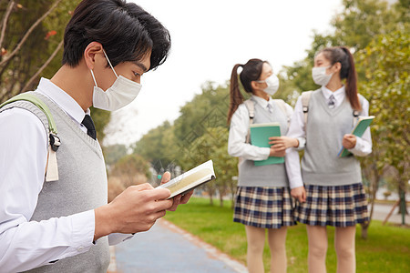 校园学生戴口罩疫情防控背景图片