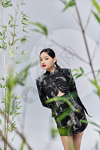 竹林间的国潮时尚东方美女图片
