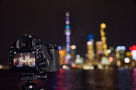 拍摄上海外滩陆家嘴夜景特写相机高清图片素材