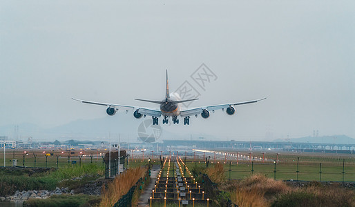 深圳机场深圳宝安机场波音737降落背景