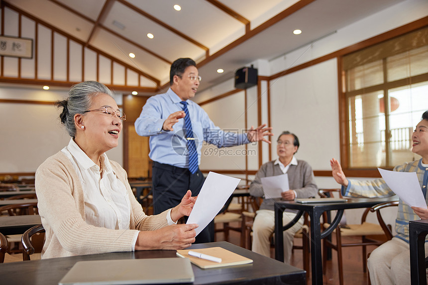 老年大学声乐课图片