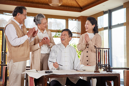 传统民居老年学者聚会讨论国画背景