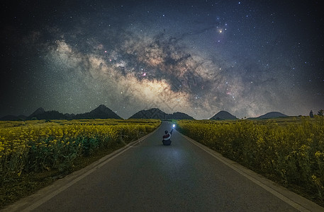 灿烂原宿星空云南罗平油菜花星空银河背景