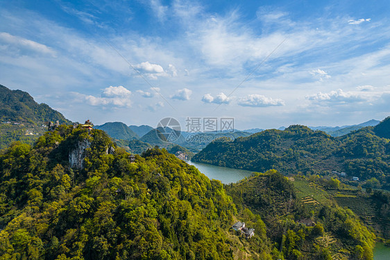 航拍宜昌武落钟离山屹立山峰5A景区图片