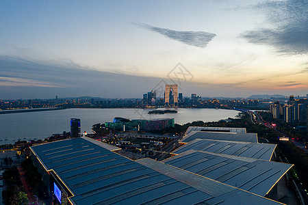 航拍苏州5A景区金鸡湖东方之门背景图片