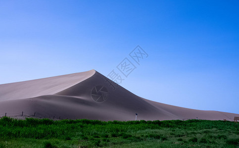 甘肃鸣沙山图片