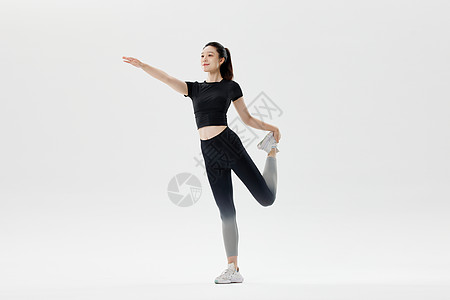 青年女性瑜伽锻炼瘦身图片
