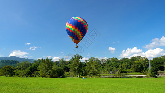 中国科学院西双版纳热带植物园中的热气球5A景点图片