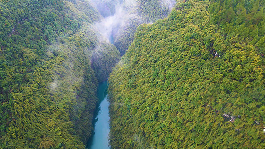 阿依河河谷峡谷云雾缭绕绿水青山阿依河河谷峡谷云雾缭绕绿水青山图片