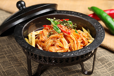 中式美食干锅鹅肠图片
